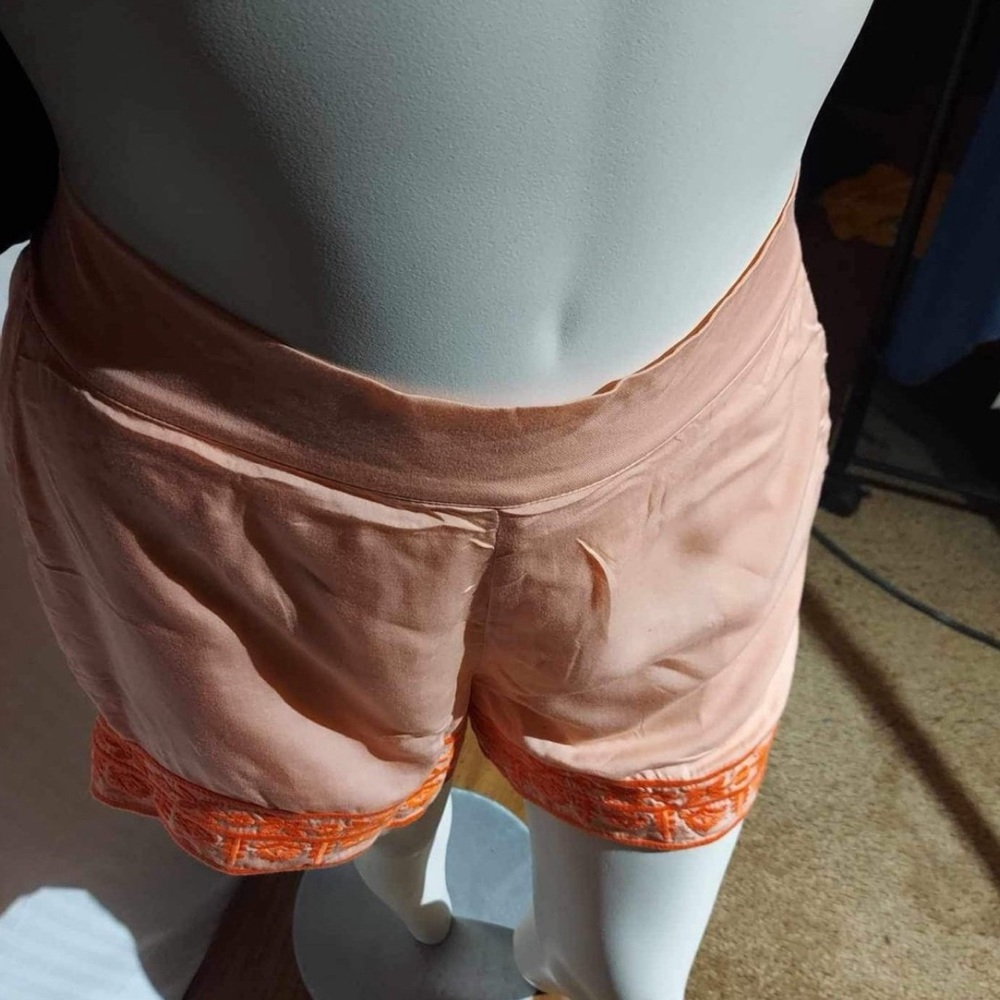 NWT Gianni Bini- "Darby” Shorts